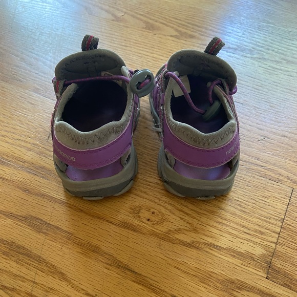 Toddler New Balance Sandals (size 6-6.5 US size 6 UK) - Picture 2 of 7